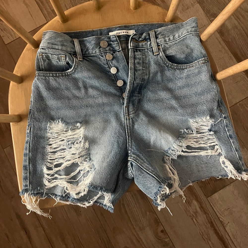 PacSun high rise 90’s girlfriend shorts
